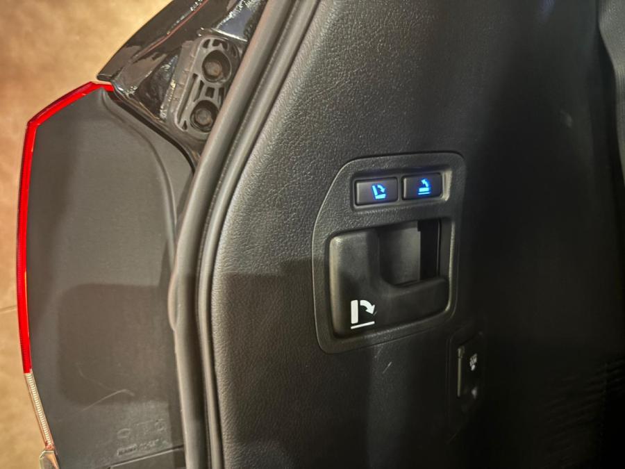 LAND CRUISER ZX - Image 12